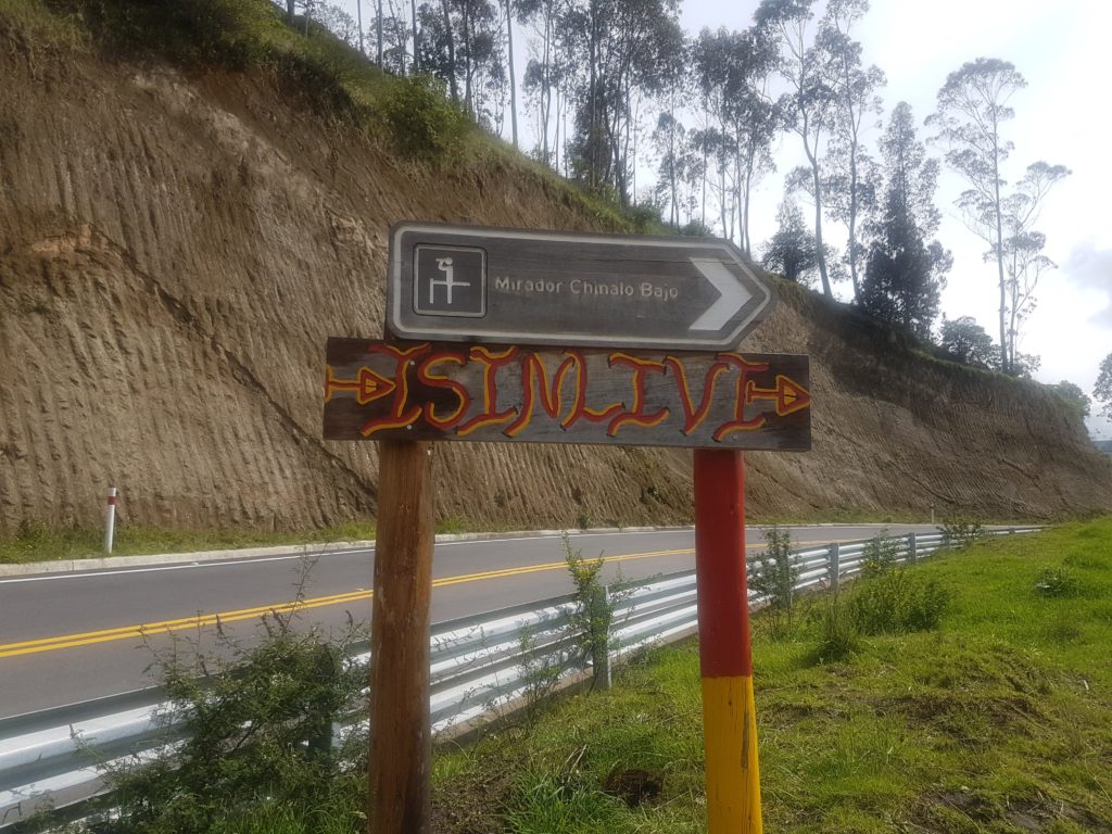 Quilotoa loop signage