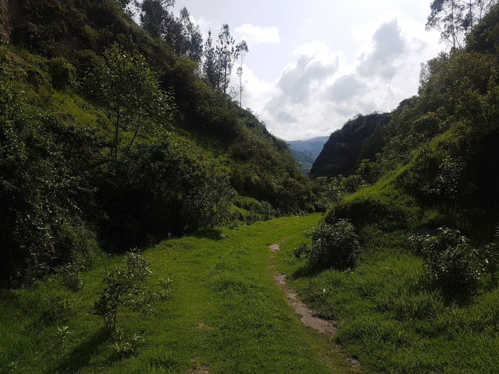quilotoa loop terrain