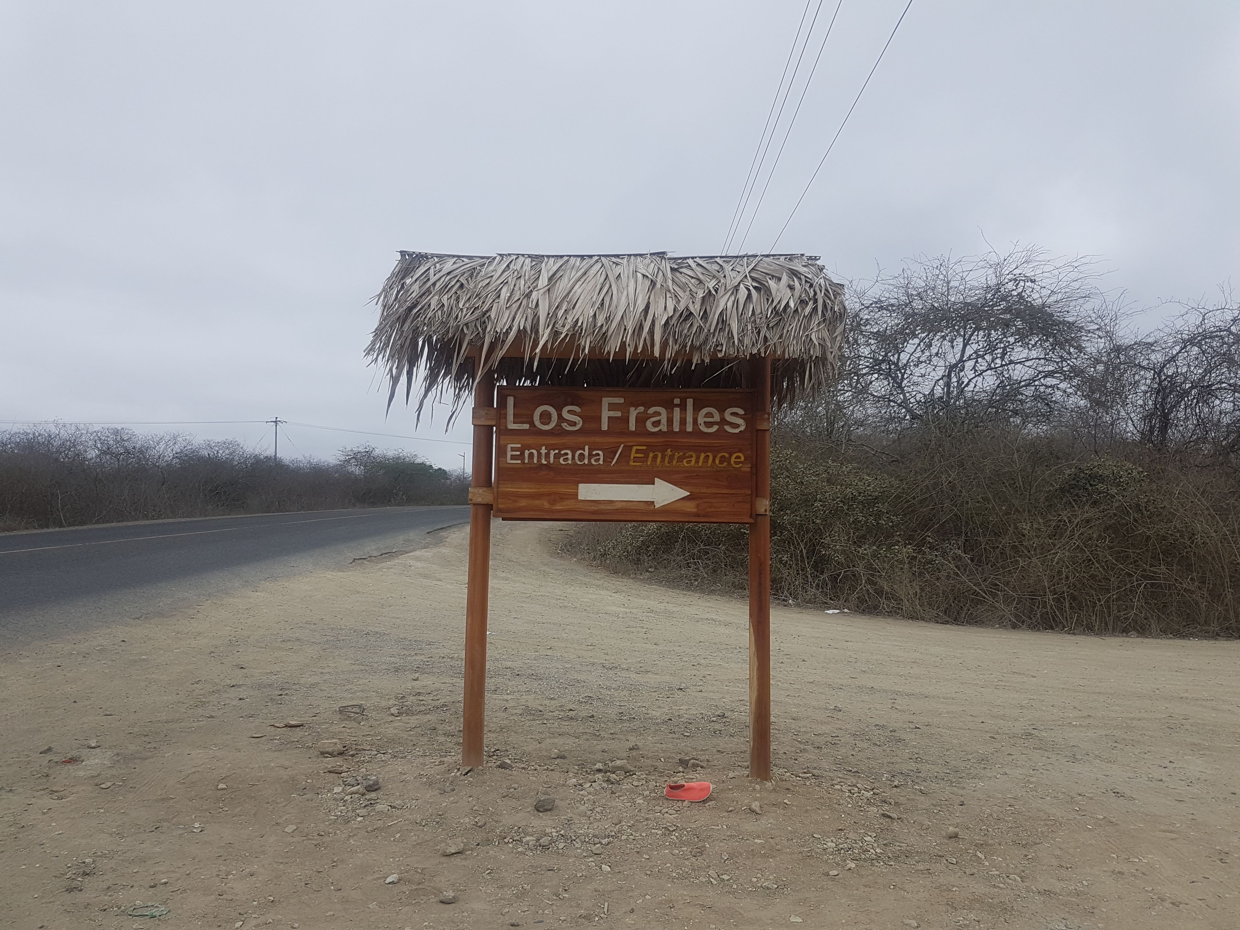 entrance to los frailes sign